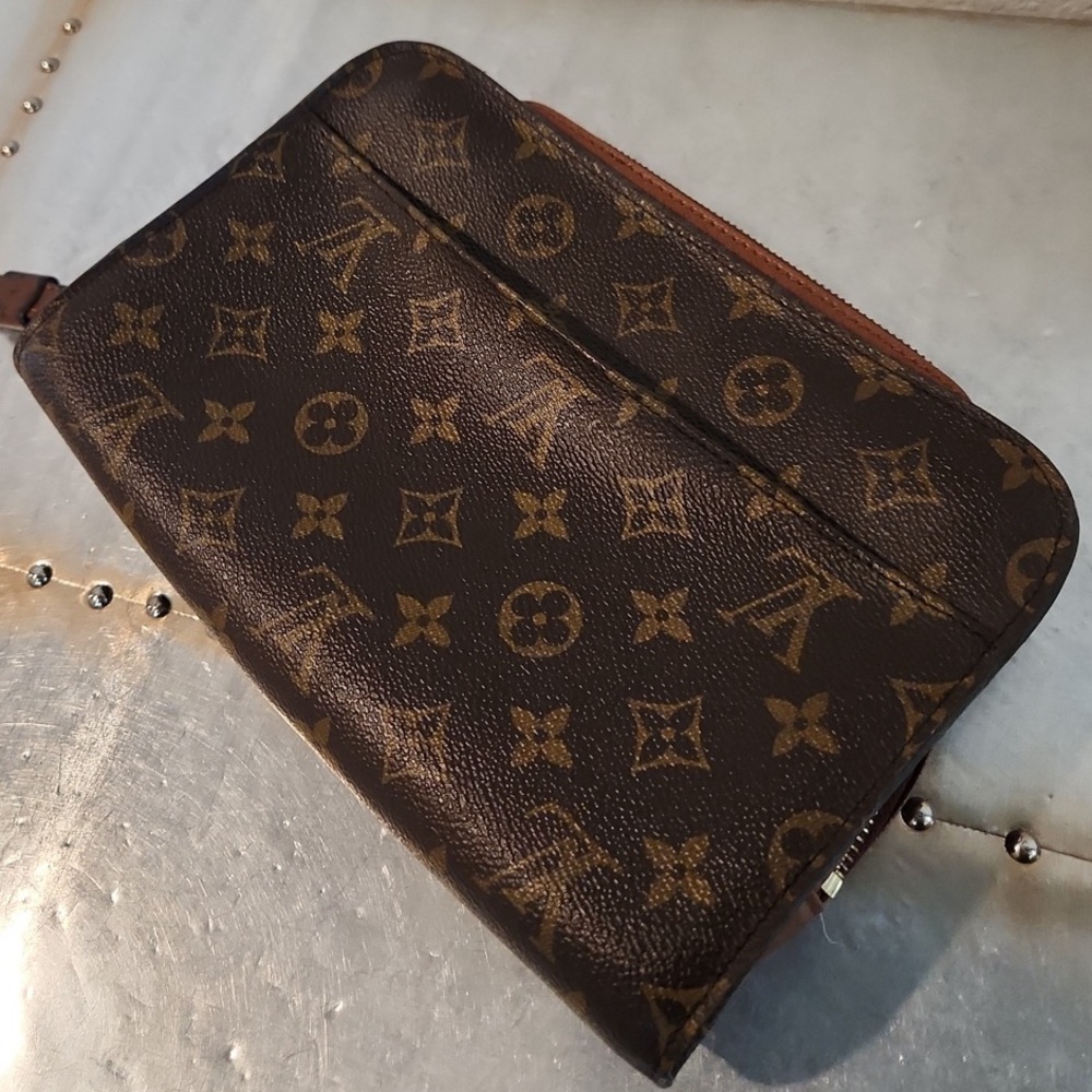 LOUIS VUITTON
Monogram Orsay Clutch Handbag
Pre-Loved💕 - Picture 4 of 12